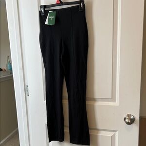 HALARA Women's Elegant Black Straight Leg Pant
12 waist 36” long Size XS
